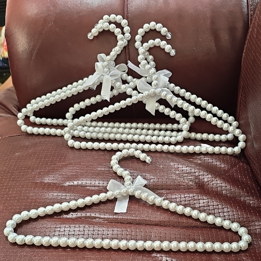 Elegant Bouquet Pearl Beaded Hangers, 11", Brand New.